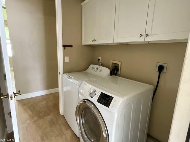 701 Meyer DR, Naples, FL 34120