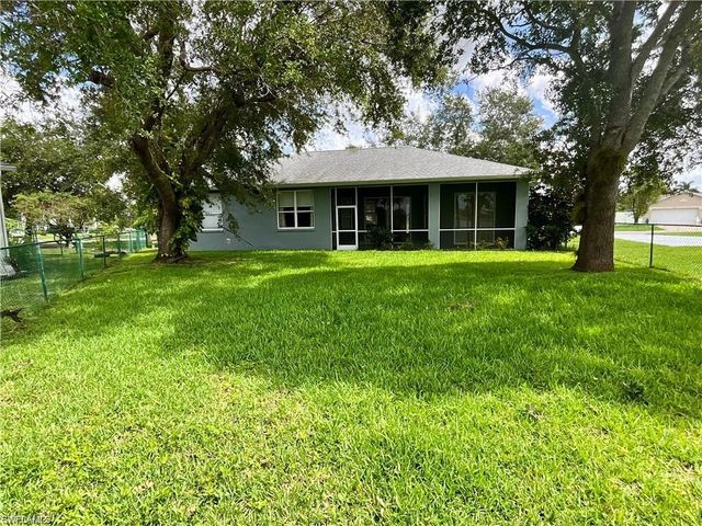 701 Meyer DR, Naples, FL 34120