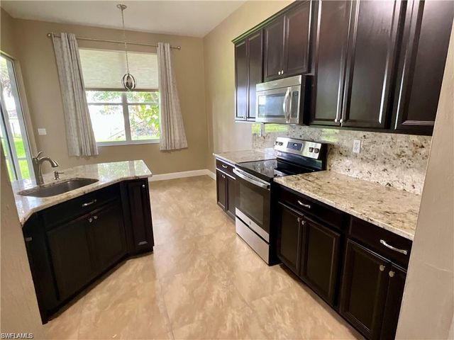 701 Meyer DR, Naples, FL 34120