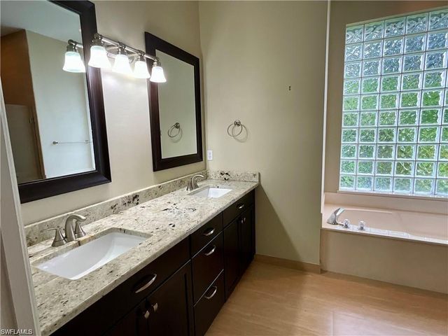 701 Meyer DR, Naples, FL 34120
