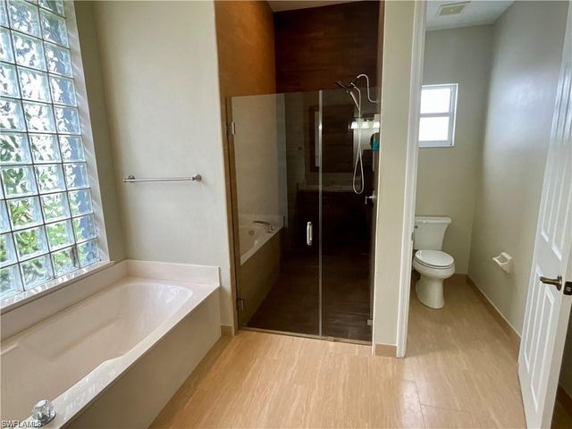 701 Meyer DR, Naples, FL 34120