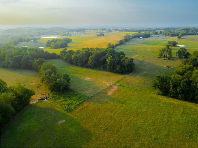 1074 Pair Six Dr, Springfield, TN 37172