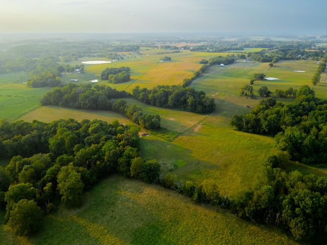 1074 Pair Six Dr, Springfield, TN 37172