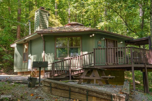 1103 Villa Lane, Gatlinburg, TN 37738