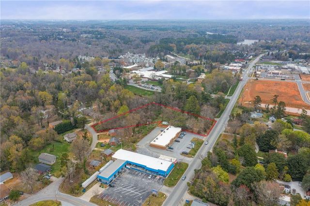 1227 Greensboro Road, High Point, NC 27260