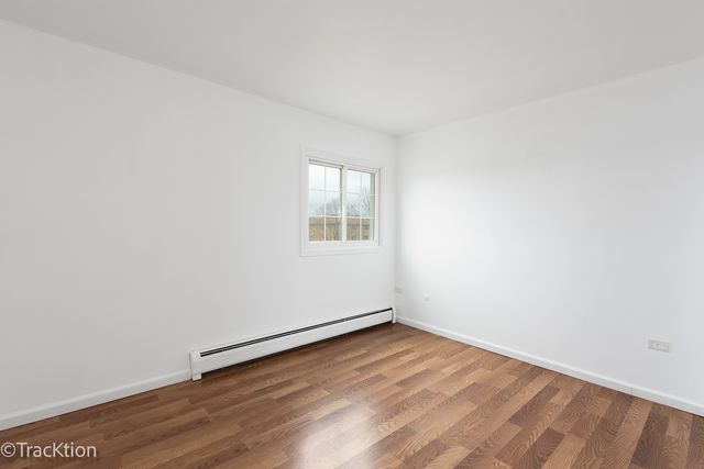 159 W Elk Trail 359, Carol Stream, IL 60188