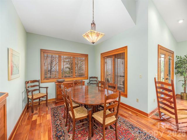 68 Crestwood Road, Asheville, NC 28804