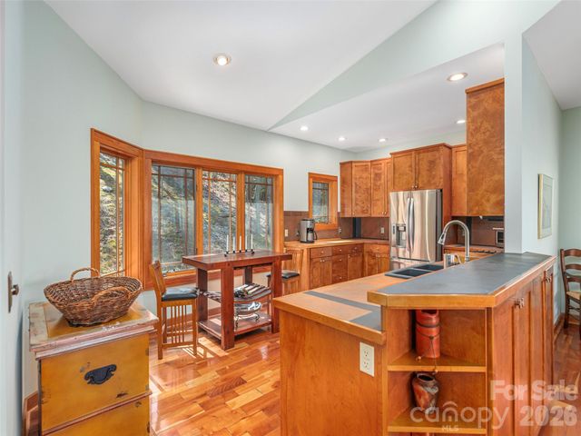 68 Crestwood Road, Asheville, NC 28804