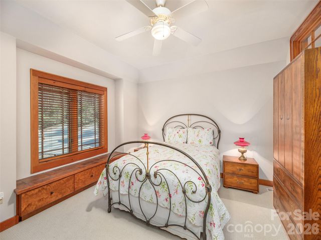 68 Crestwood Road, Asheville, NC 28804