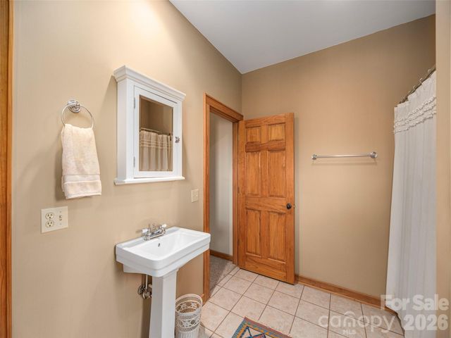 68 Crestwood Road, Asheville, NC 28804