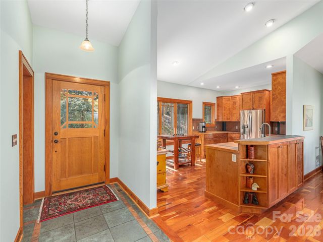 68 Crestwood Road, Asheville, NC 28804