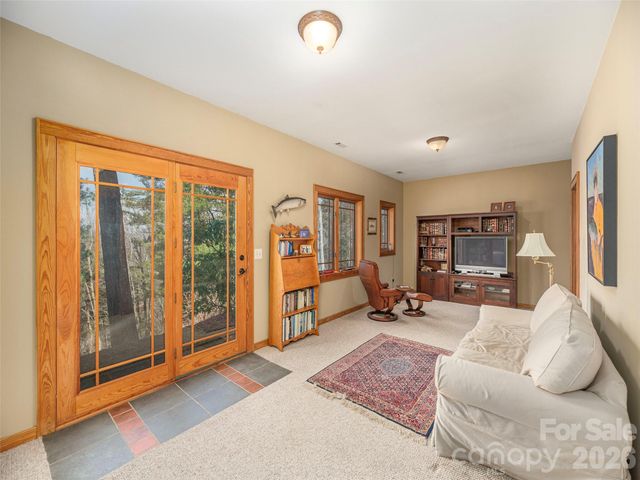 68 Crestwood Road, Asheville, NC 28804
