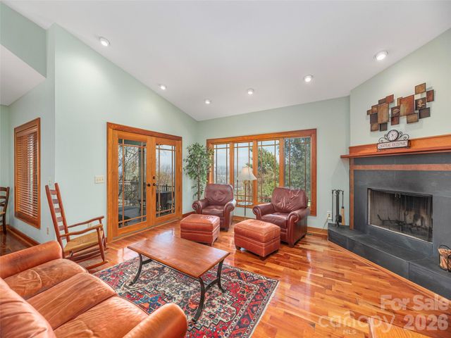 68 Crestwood Road, Asheville, NC 28804
