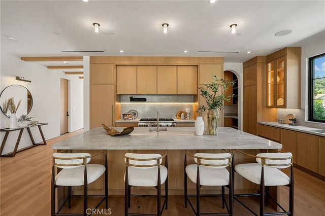 4558 Allott Avenue, Sherman Oaks, CA 91423