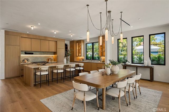 4558 Allott Avenue, Sherman Oaks, CA 91423