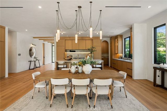 4558 Allott Avenue, Sherman Oaks, CA 91423