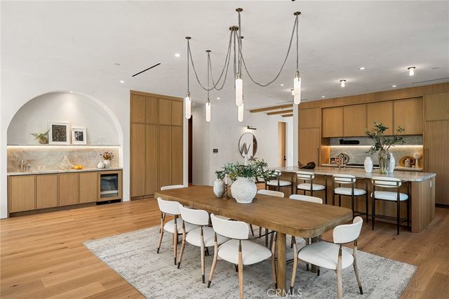 4558 Allott Avenue, Sherman Oaks, CA 91423