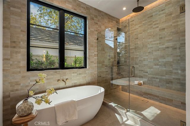 4558 Allott Avenue, Sherman Oaks, CA 91423