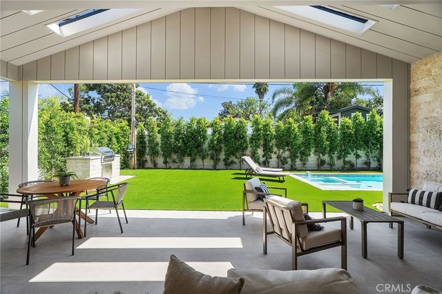4558 Allott Avenue, Sherman Oaks, CA 91423