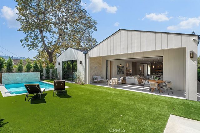 4558 Allott Avenue, Sherman Oaks, CA 91423