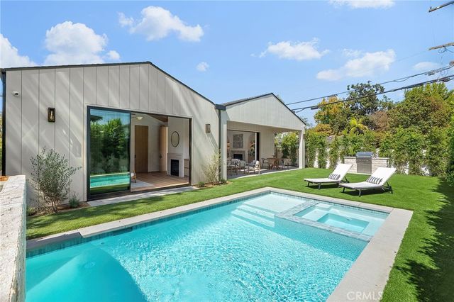 4558 Allott Avenue, Sherman Oaks, CA 91423