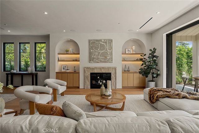 4558 Allott Avenue, Sherman Oaks, CA 91423