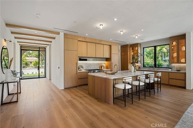 4558 Allott Avenue, Sherman Oaks, CA 91423