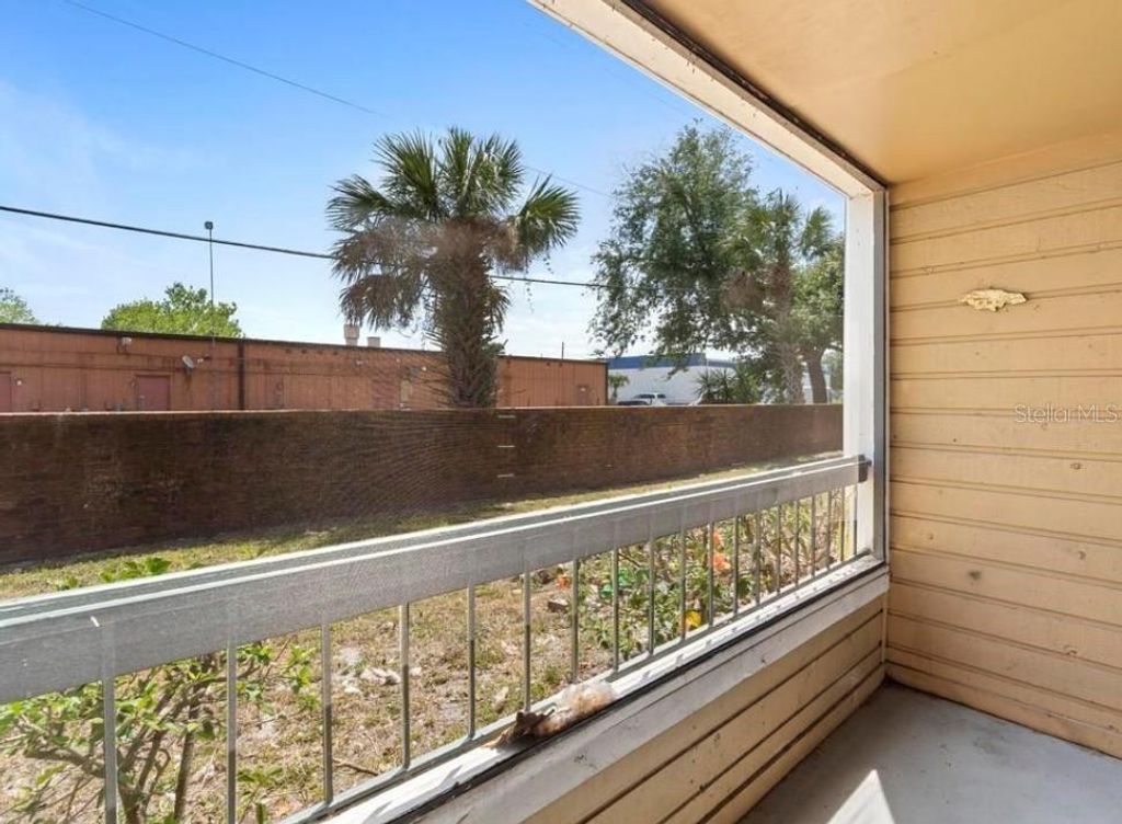 Image 30 of property listing at 4355 PERKINSHIRE LANE 103, Orlando, FL 32822