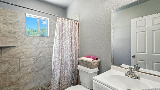 1617 NW 22nd, San Antonio, TX 78201