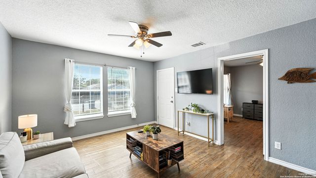 1617 NW 22nd, San Antonio, TX 78201