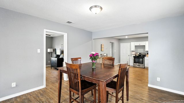 1617 NW 22nd, San Antonio, TX 78201