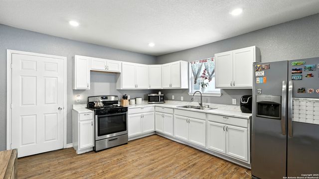 1617 NW 22nd, San Antonio, TX 78201