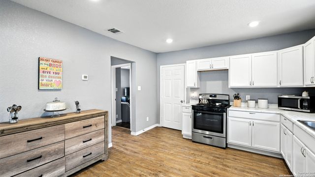 1617 NW 22nd, San Antonio, TX 78201