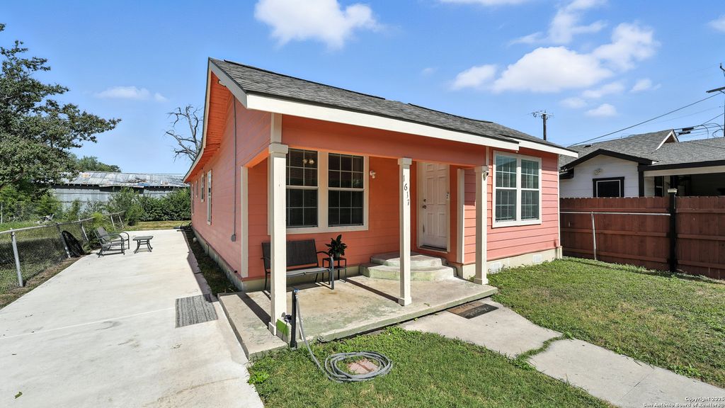 1617 NW 22nd, San Antonio, TX 78201