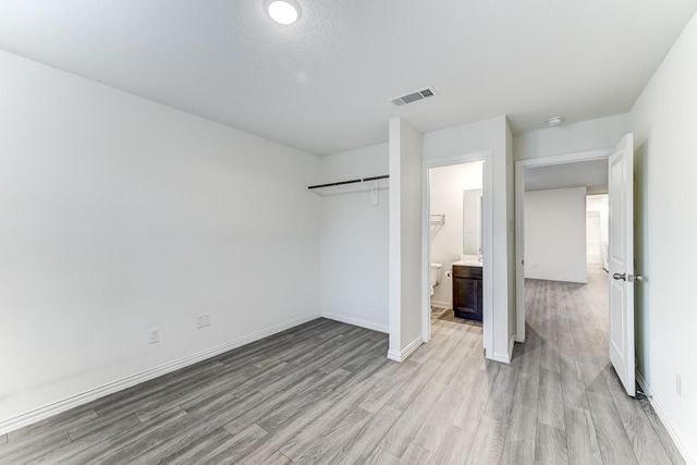 7925 Way Street, Houston, TX 77028