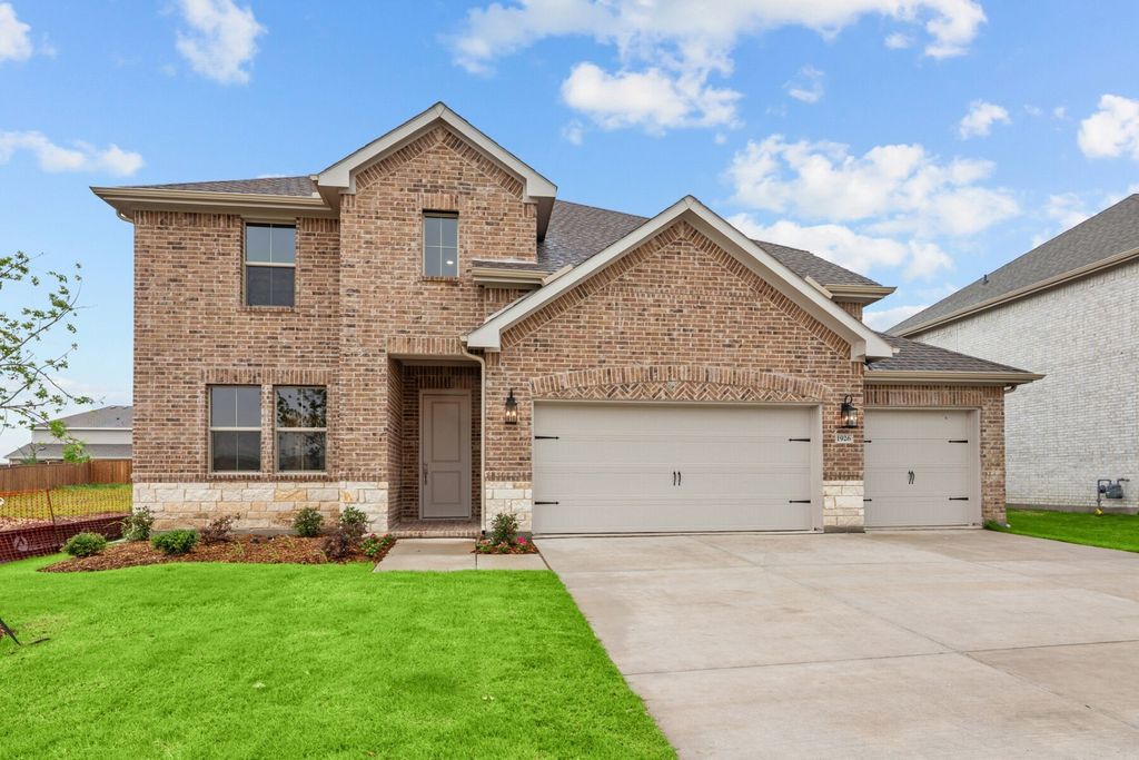 1926 Honey Creek Road, Forney, TX 75126