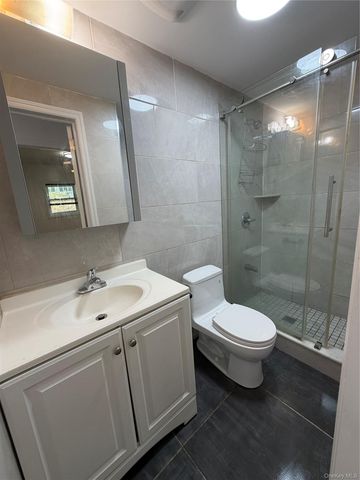 2067 Van Hoesen Avenue 1 FL, Bronx, NY 10461