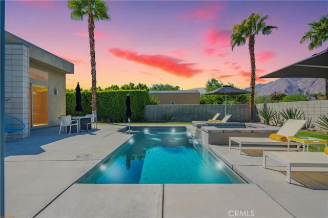 3014 N Avenida Caballeros, Palm Springs, CA 92262