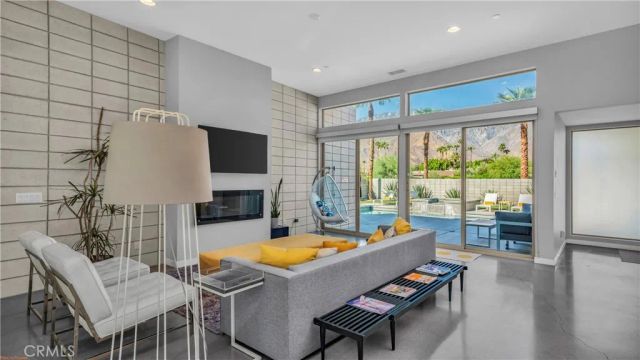 3014 N Avenida Caballeros, Palm Springs, CA 92262