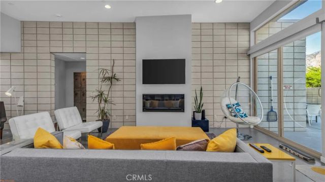 3014 N Avenida Caballeros, Palm Springs, CA 92262