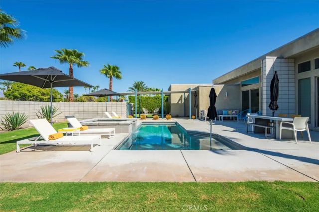 3014 N Avenida Caballeros, Palm Springs, CA 92262