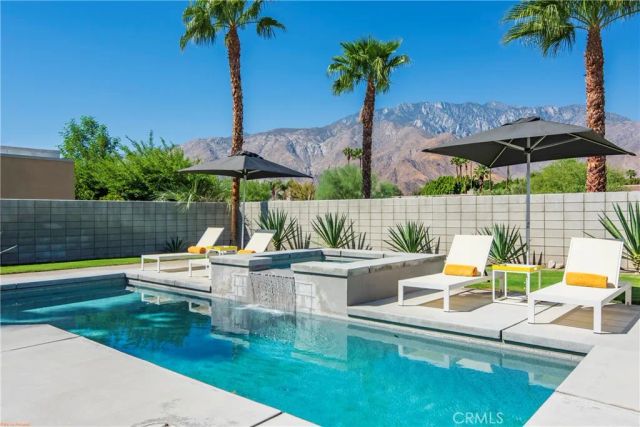 3014 N Avenida Caballeros, Palm Springs, CA 92262