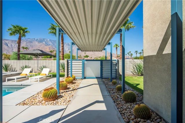 3014 N Avenida Caballeros, Palm Springs, CA 92262