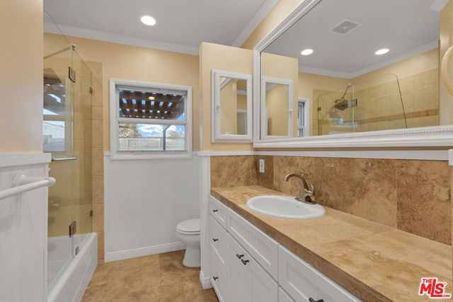 6677 W 88th Street, Los Angeles, CA 90045