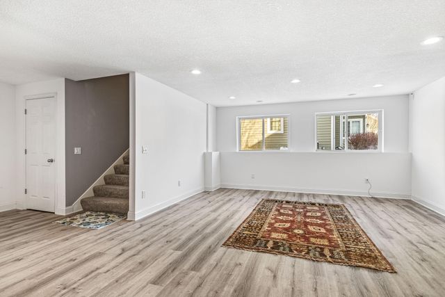 16872 Eagleview Drive, Lakeville, MN 55044