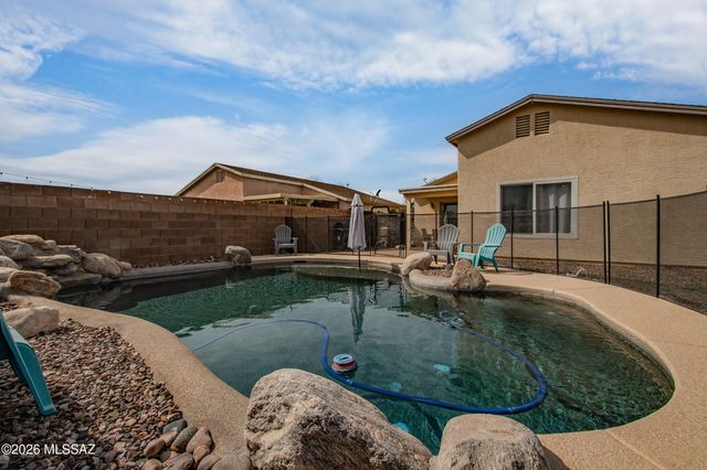 7677 S Meadow Spring Way, Tucson, AZ 85747