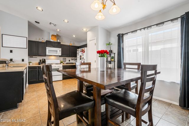 7677 S Meadow Spring Way, Tucson, AZ 85747