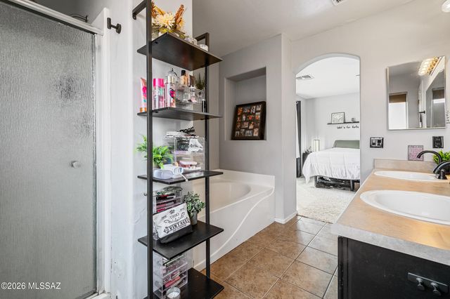 7677 S Meadow Spring Way, Tucson, AZ 85747