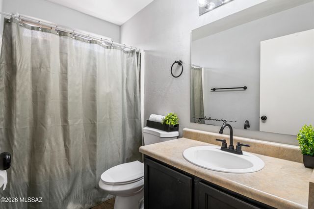 7677 S Meadow Spring Way, Tucson, AZ 85747