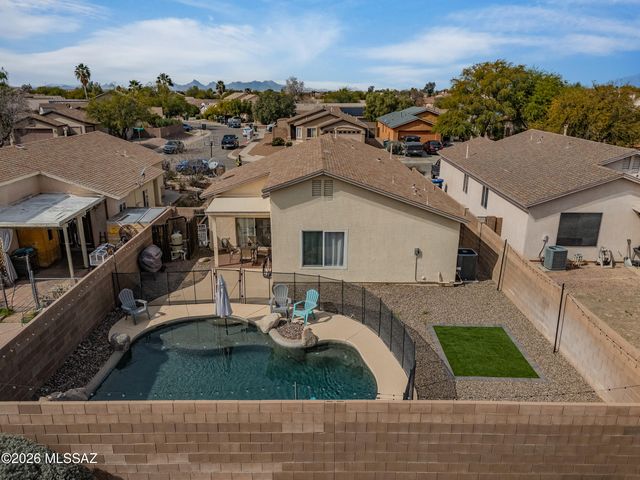 7677 S Meadow Spring Way, Tucson, AZ 85747